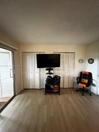 $1,900 | 1551 Southwest 135th Terrace, Unit 111G, Pembroke Pines, FL 33027