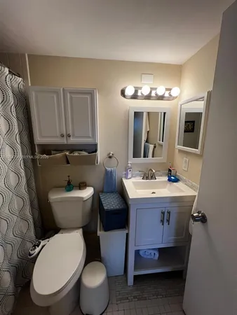 $1,900 | 1551 Southwest 135th Terrace, Unit 111G, Pembroke Pines, FL 33027