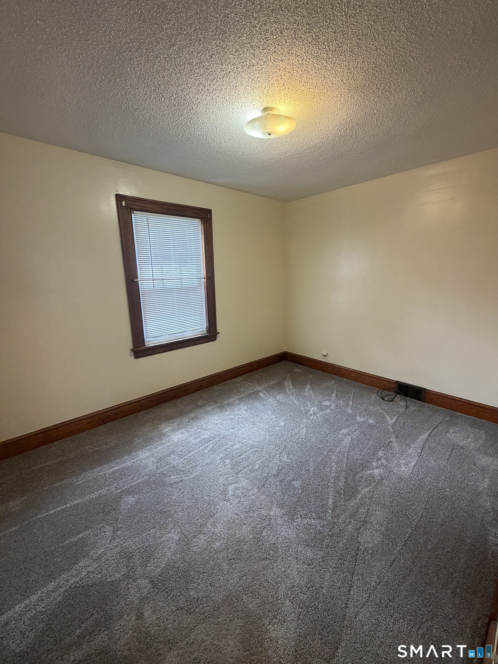 70 Wooster Avenue Waterbury, CT 06708 - Photo 7 of 12