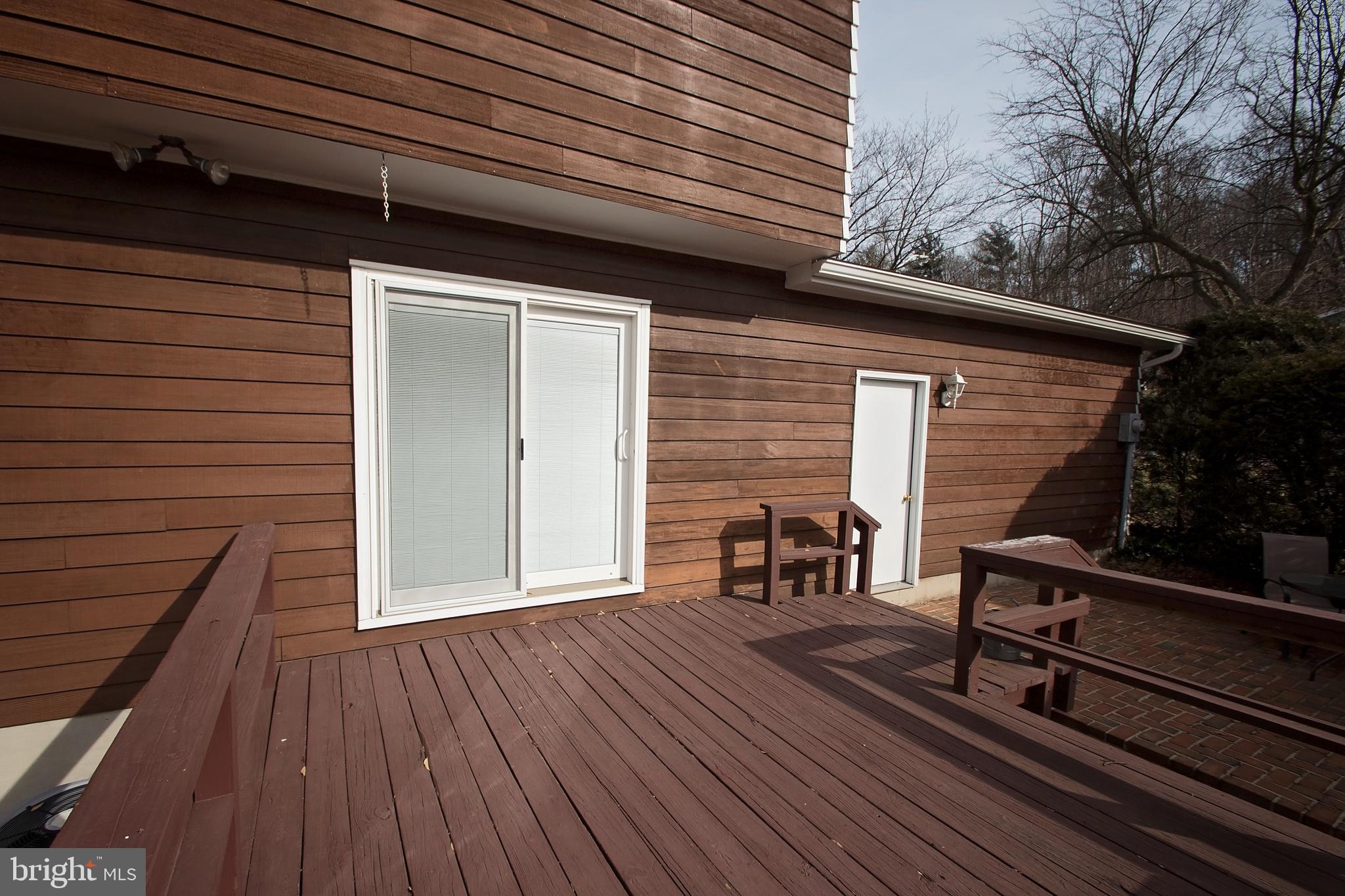156 Castleton Drive Reading, PA 19607 - Photo 28 of 31 Deck