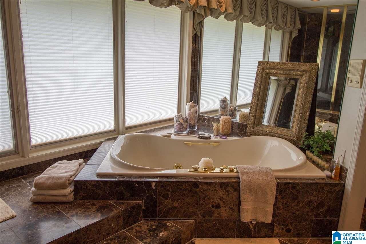 3986 Spring Valley Road Birmingham, AL 35223 - Photo 23 of 46