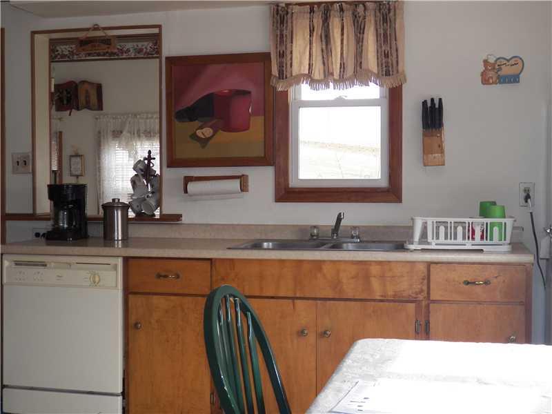 3742 Pittsburgh Road Perryopolis, PA 15473 - Photo 8 of 15 Kitchen.