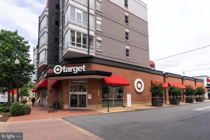 1101 South Arlington Ridge Road, Unit 212 Arlington, VA 22202 - Photo 73 of 93