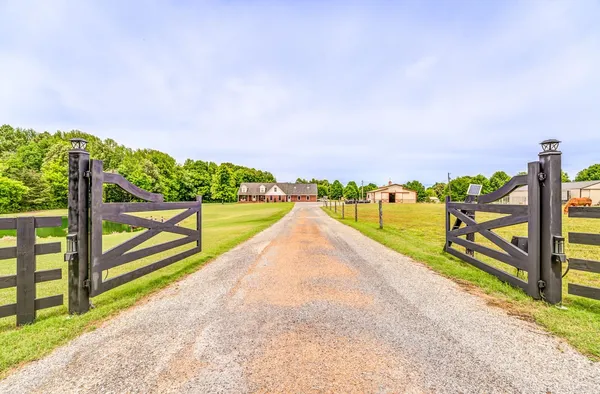 $695,000 | 162 Goforth Veterans Memorial Parkway, Brighton, TN 38011