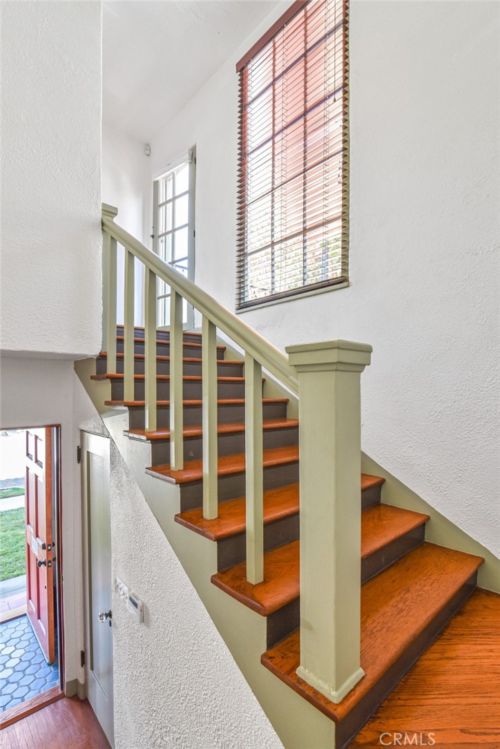 8246 4th Street Los Angeles, CA 90048 - Photo 38 of 38 a view of entryway
