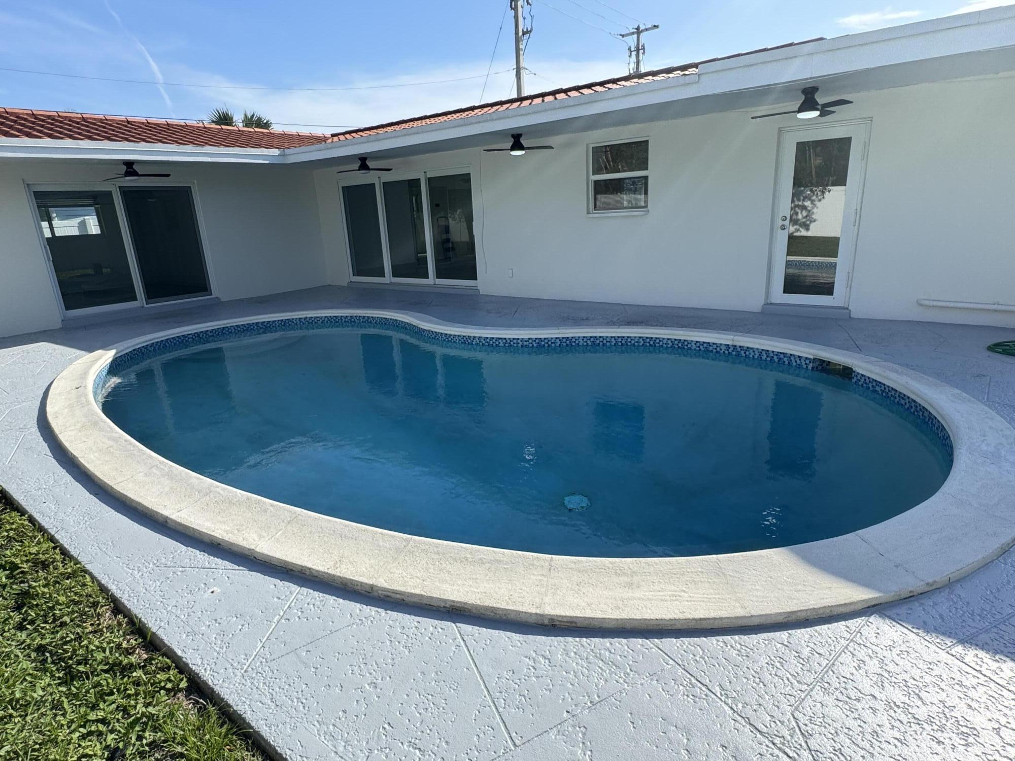 28 Southwest 9th Avenue Boca Raton, FL 33486 - Photo 5 of 16 a view of outdoor space