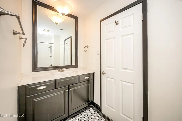 $539,000 | 1107 Le Badine Court, Ocean Springs, MS 39564