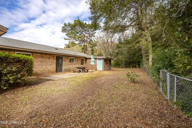 $559,000 | 1107 Le Badine Court, Ocean Springs, MS 39564