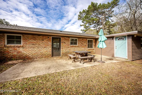 $539,000 | 1107 Le Badine Court, Ocean Springs, MS 39564