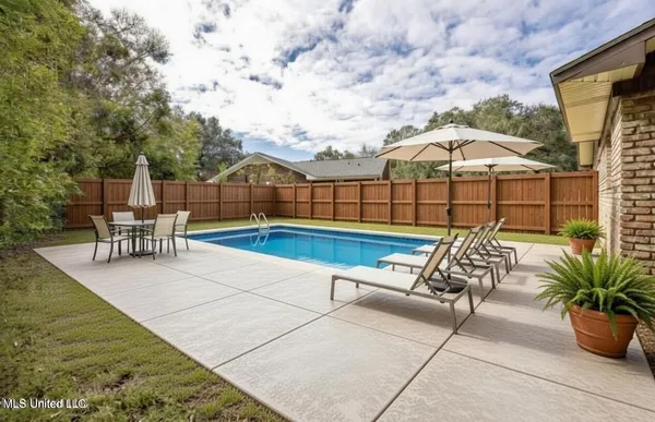 $539,000 | 1107 Le Badine Court, Ocean Springs, MS 39564