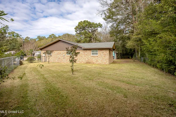 $539,000 | 1107 Le Badine Court, Ocean Springs, MS 39564