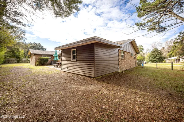 $539,000 | 1107 Le Badine Court, Ocean Springs, MS 39564
