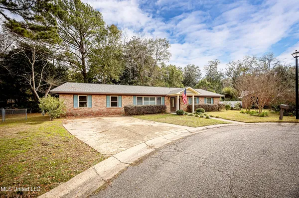 $539,000 | 1107 Le Badine Court, Ocean Springs, MS 39564