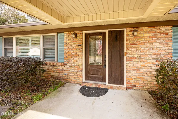 $539,000 | 1107 Le Badine Court, Ocean Springs, MS 39564