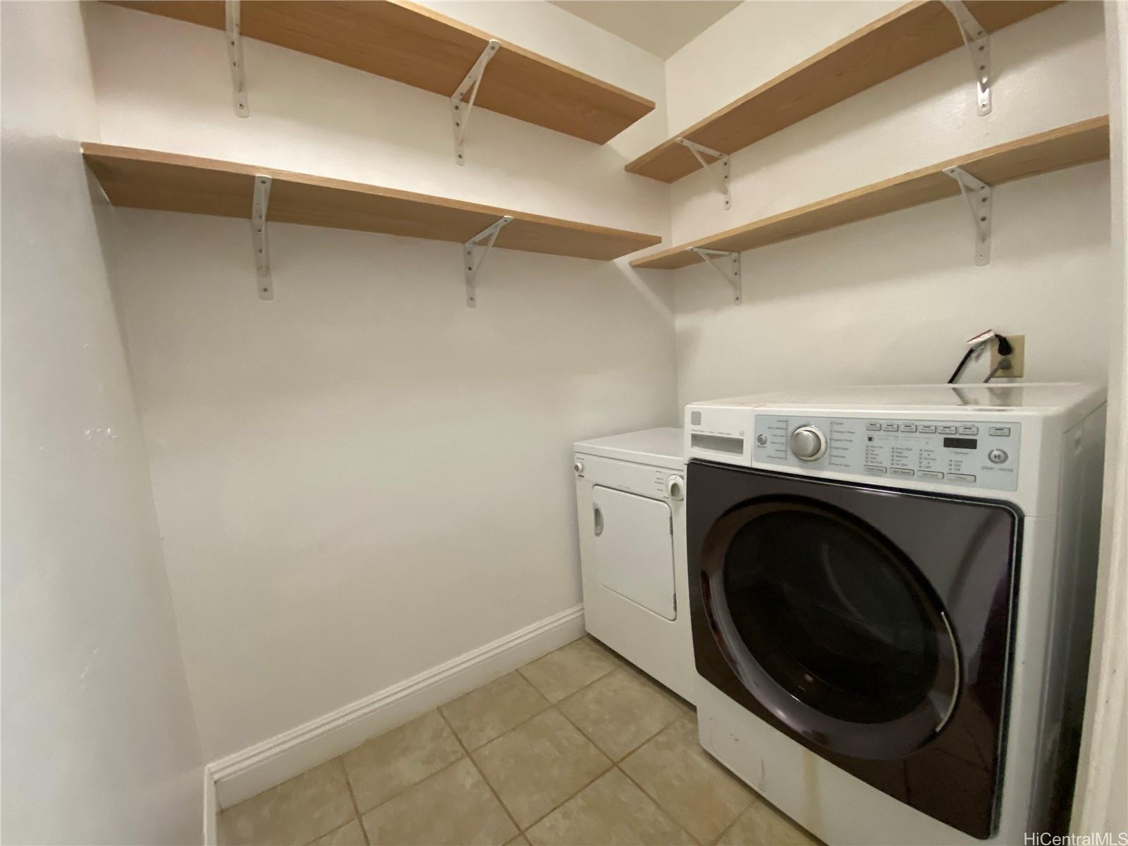 11 Haumalu Place Wahiawa, HI 96786 - Photo 12 of 15 a utility room with dryer and washer