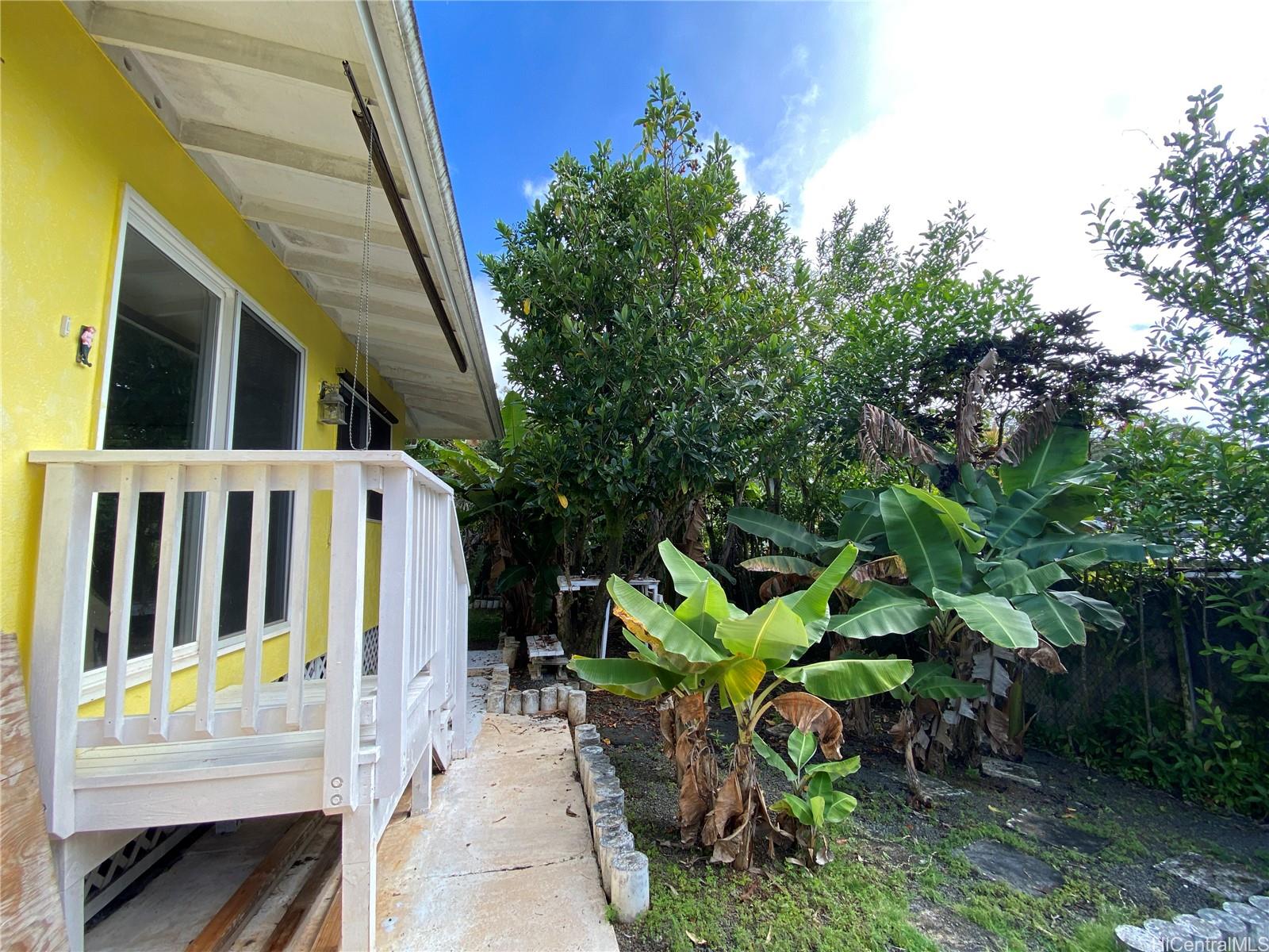 11 Haumalu Place Wahiawa, HI 96786 - Photo 13 of 15 a view of small yard in front of house
