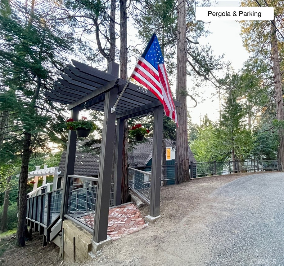 269 Hillside Road Lake Arrowhead, CA 92352 - Photo 15 of 41