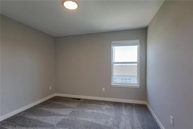 $2,600 | 3735 Southwest Knoxville Court, Lee's Summit, MO 64082