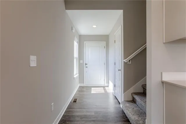 $2,600 | 3735 Southwest Knoxville Court, Lee's Summit, MO 64082