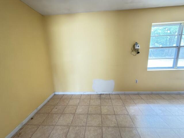 516 Forrest Court Crestview, FL 32539 - Photo 5 of 23 IMG_7758