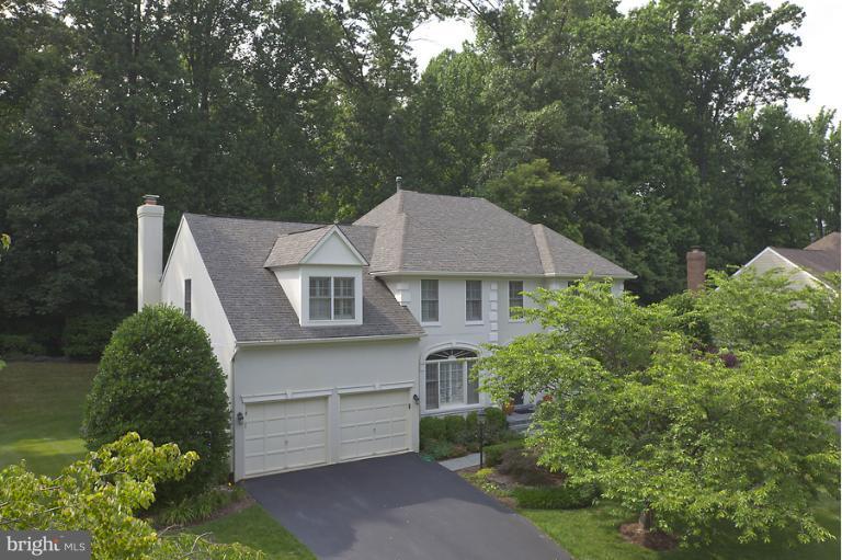 1112 Round Pebble Lane Reston, VA 20194 - Photo 1 of 26 Exterior (Main)