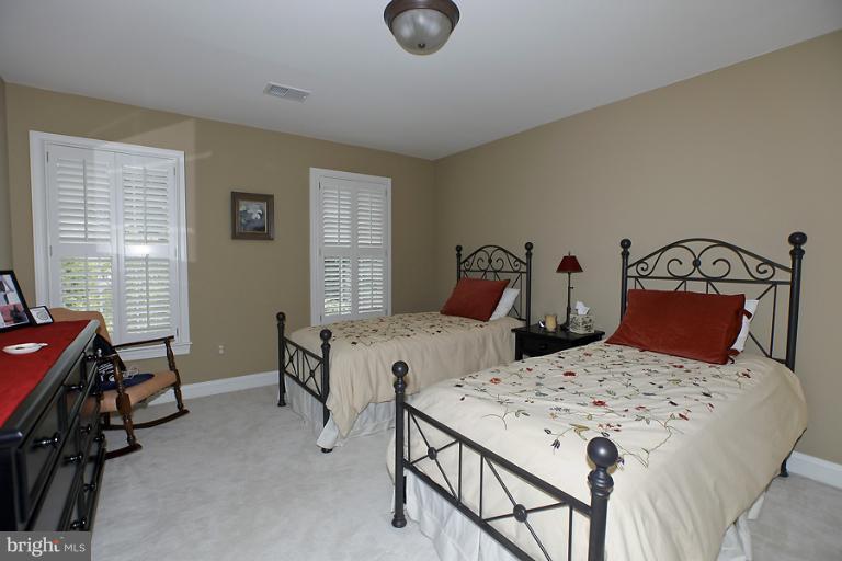 1112 Round Pebble Lane Reston, VA 20194 - Photo 20 of 26 Bedroom