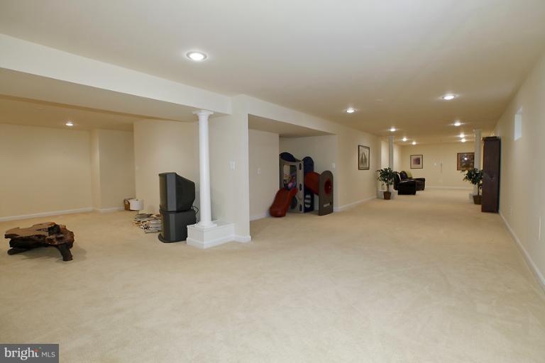 1112 Round Pebble Lane Reston, VA 20194 - Photo 23 of 26 Basement