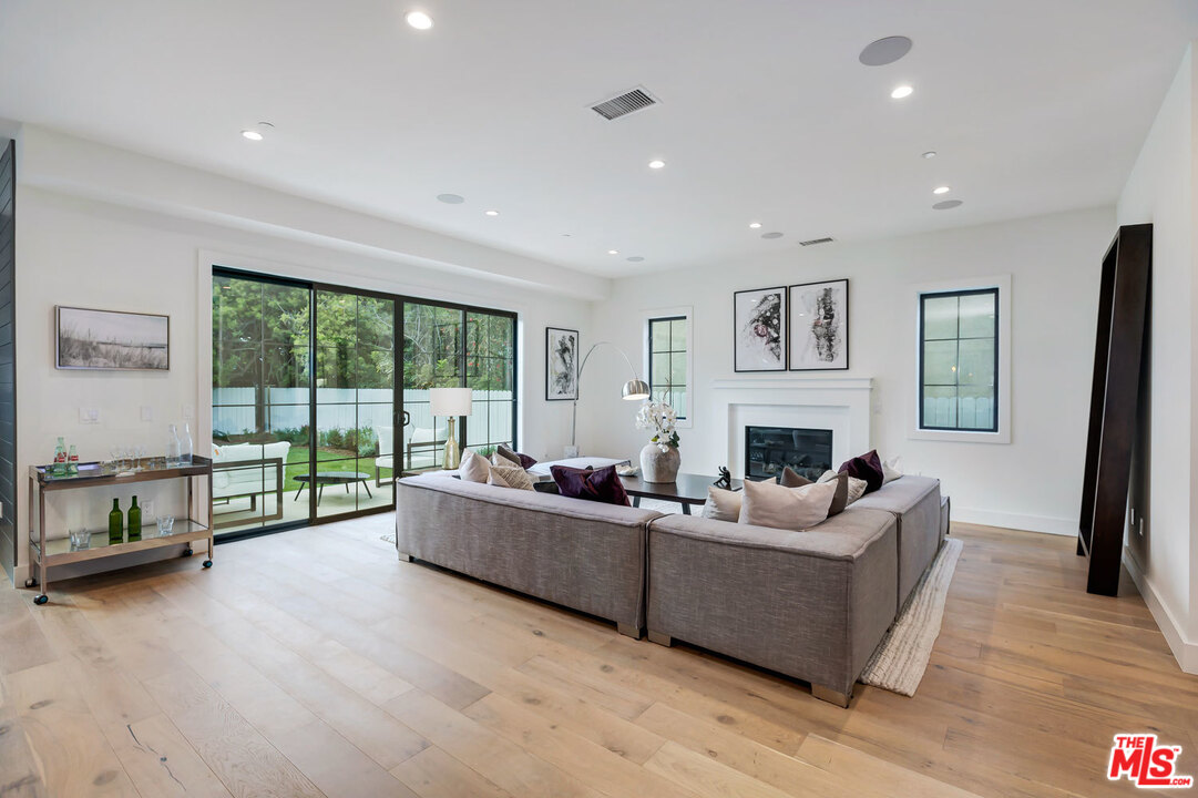 3571 Schaefer Street Culver City, CA 90232 - Photo 12 of 36