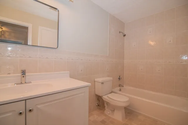 $319,900 | 1 Brown Avenue, Unit 137, Amesbury, MA 01913