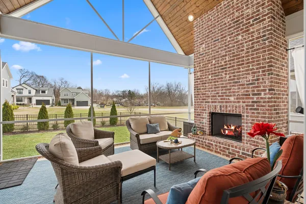 $649,900 | 60 Lake Life Court, Winchester, TN 37398