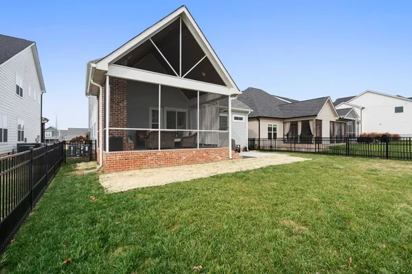 $649,900 | 60 Lake Life Court, Winchester, TN 37398