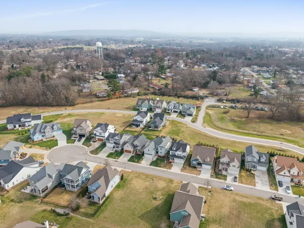 $649,900 | 60 Lake Life Court, Winchester, TN 37398