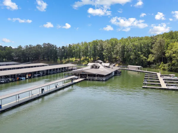 $649,900 | 60 Lake Life Court, Winchester, TN 37398