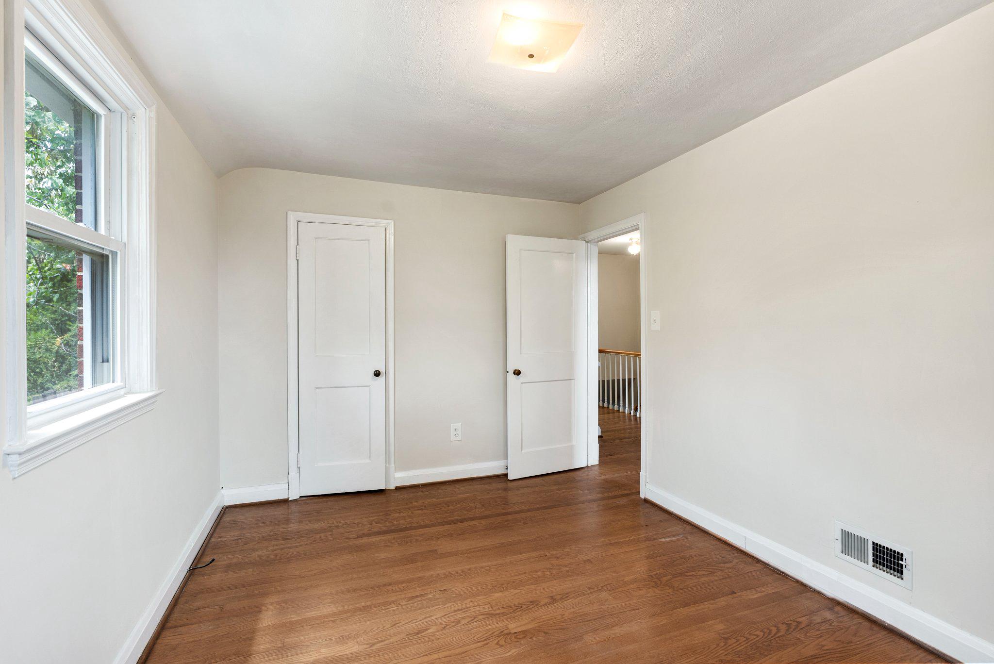 8401 Pleasant Plains Road Baltimore, MD 21286 - Photo 19 of 30 2nd Bedroom