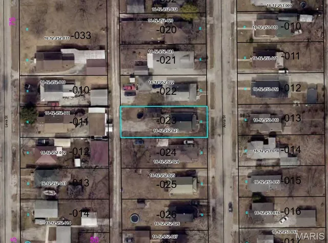 $99,500 | 656 Anna Street, Hillsboro, IL 62049