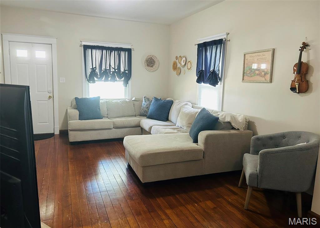 656 Anna Street Hillsboro, IL 62049 - Photo 2 of 12