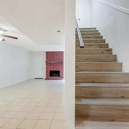 $1,300 | 7504 Chapin Road, Unit B, Fort Worth, TX 76116