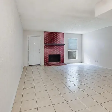 $1,300 | 7504 Chapin Road, Unit B, Fort Worth, TX 76116
