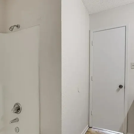 $1,300 | 7504 Chapin Road, Unit B, Fort Worth, TX 76116