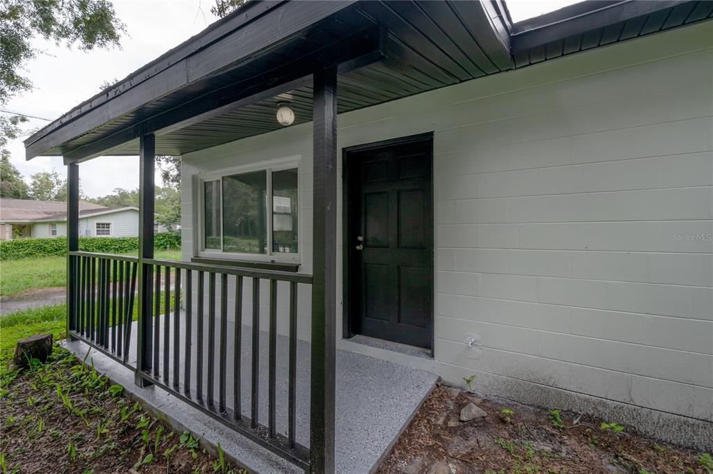 10411 North Woodmere Road Tampa, FL 33617 - Photo 2 of 29