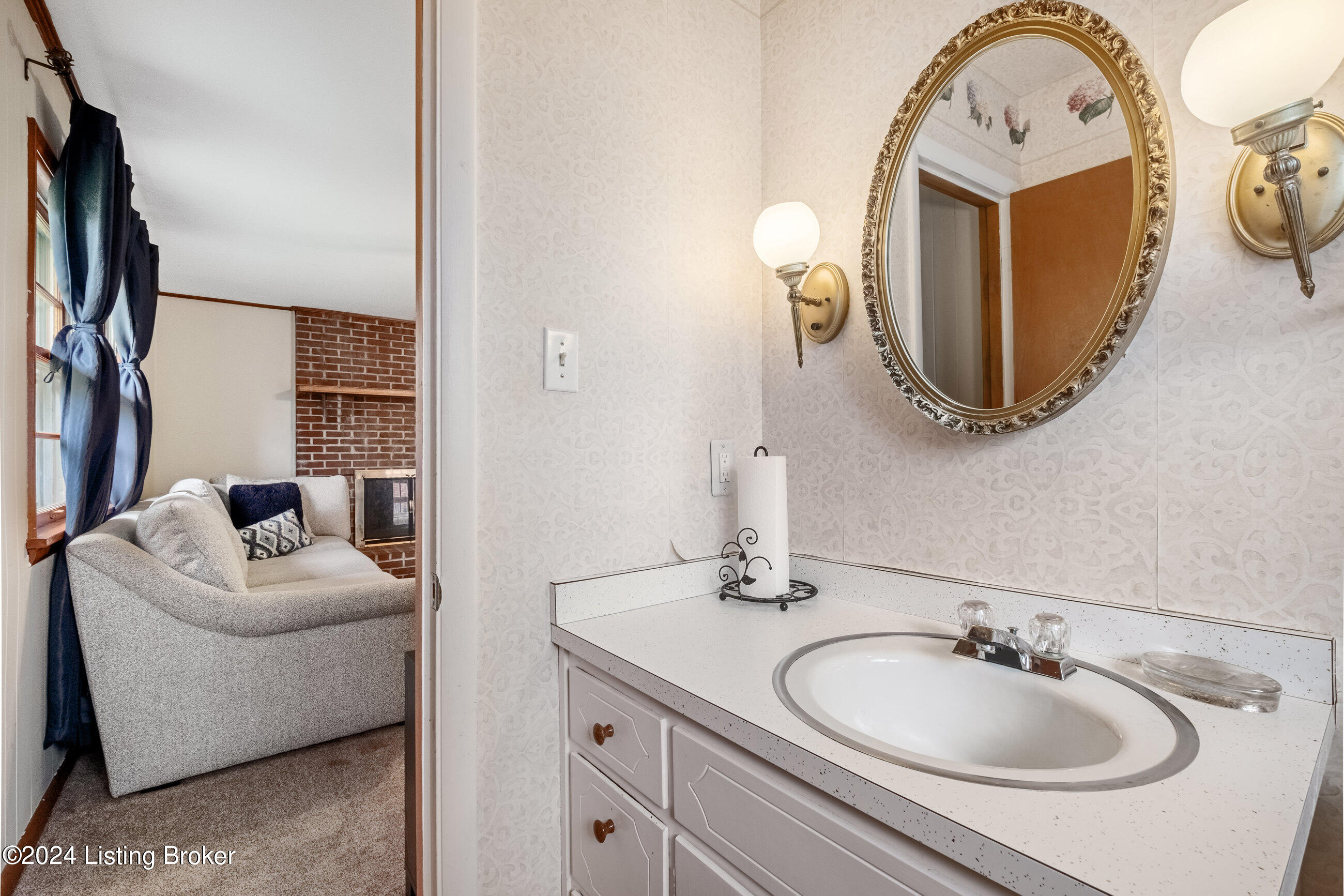 2913 Kings Bridge Road Louisville, KY 40220 - Photo 30 of 42 Half Bathroom 1