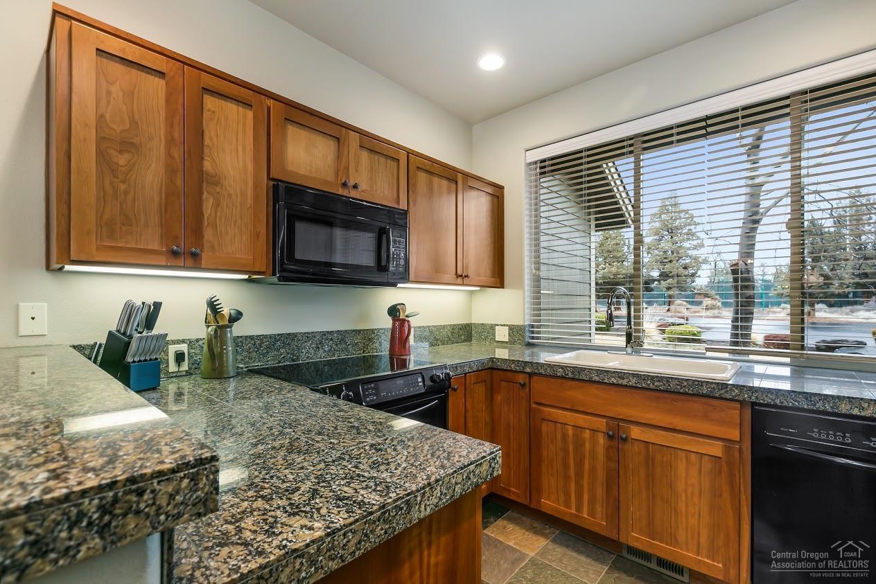 563 Oxbow Loop Redmond, OR 97756 - Photo 11 of 25 Additional Photo