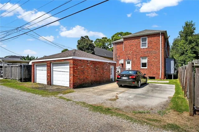 $2,000 | 5835 Louis XIV Street, New Orleans, LA 70124
