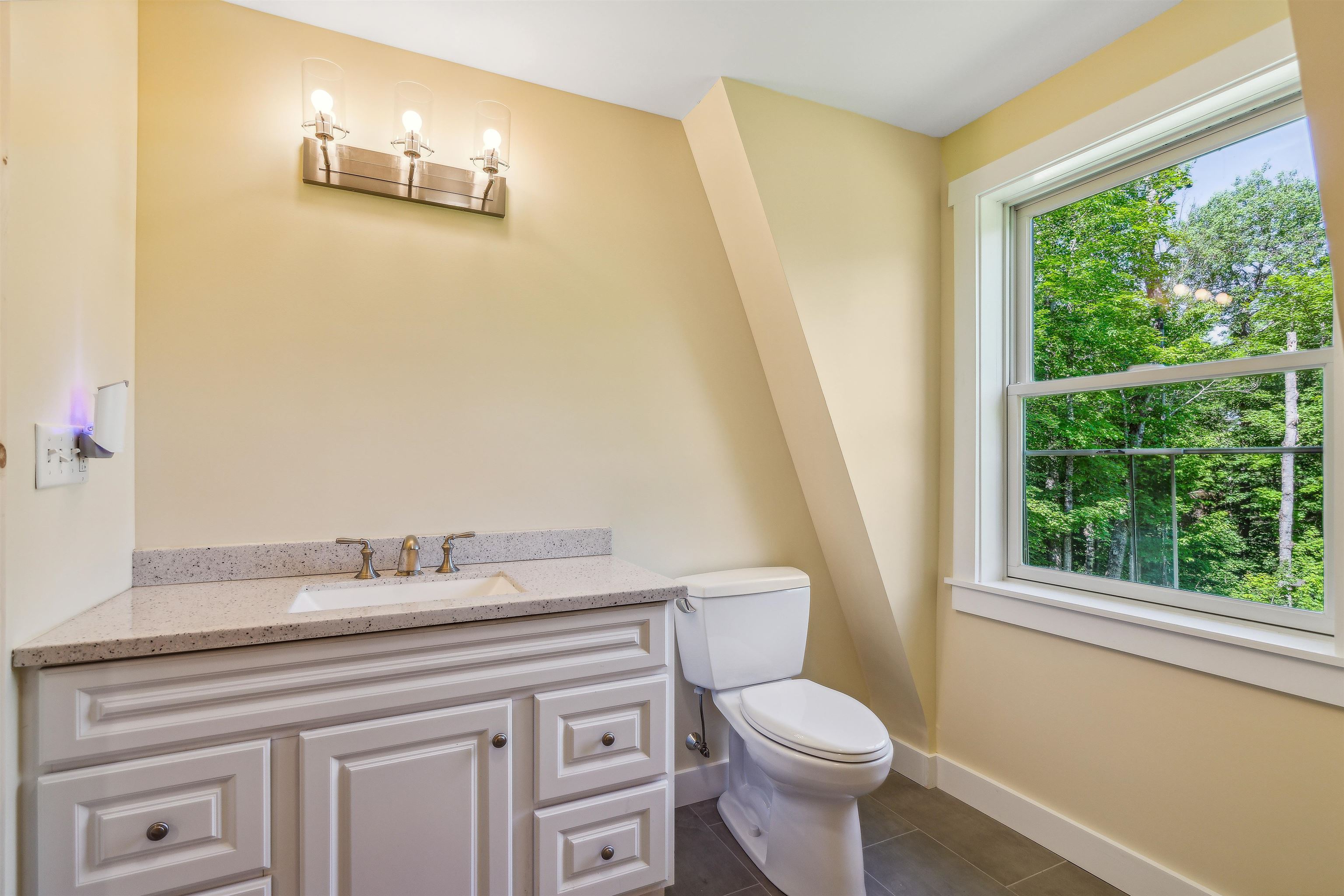 272 Bicknell Hill Road Tunbridge, VT 05077 - Photo 21 of 33