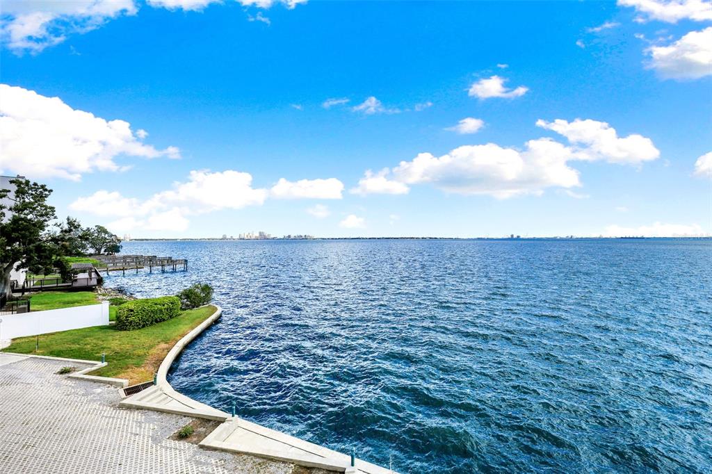 4950 Bayshore Boulevard, Unit 23 Tampa, FL 33611 - Photo 22 of 40 a view of a city