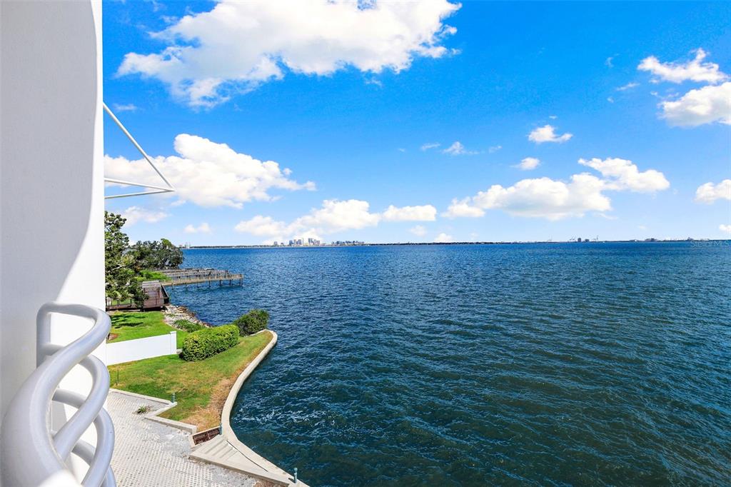 4950 Bayshore Boulevard, Unit 23 Tampa, FL 33611 - Photo 24 of 40 a view of a golf course with outside space