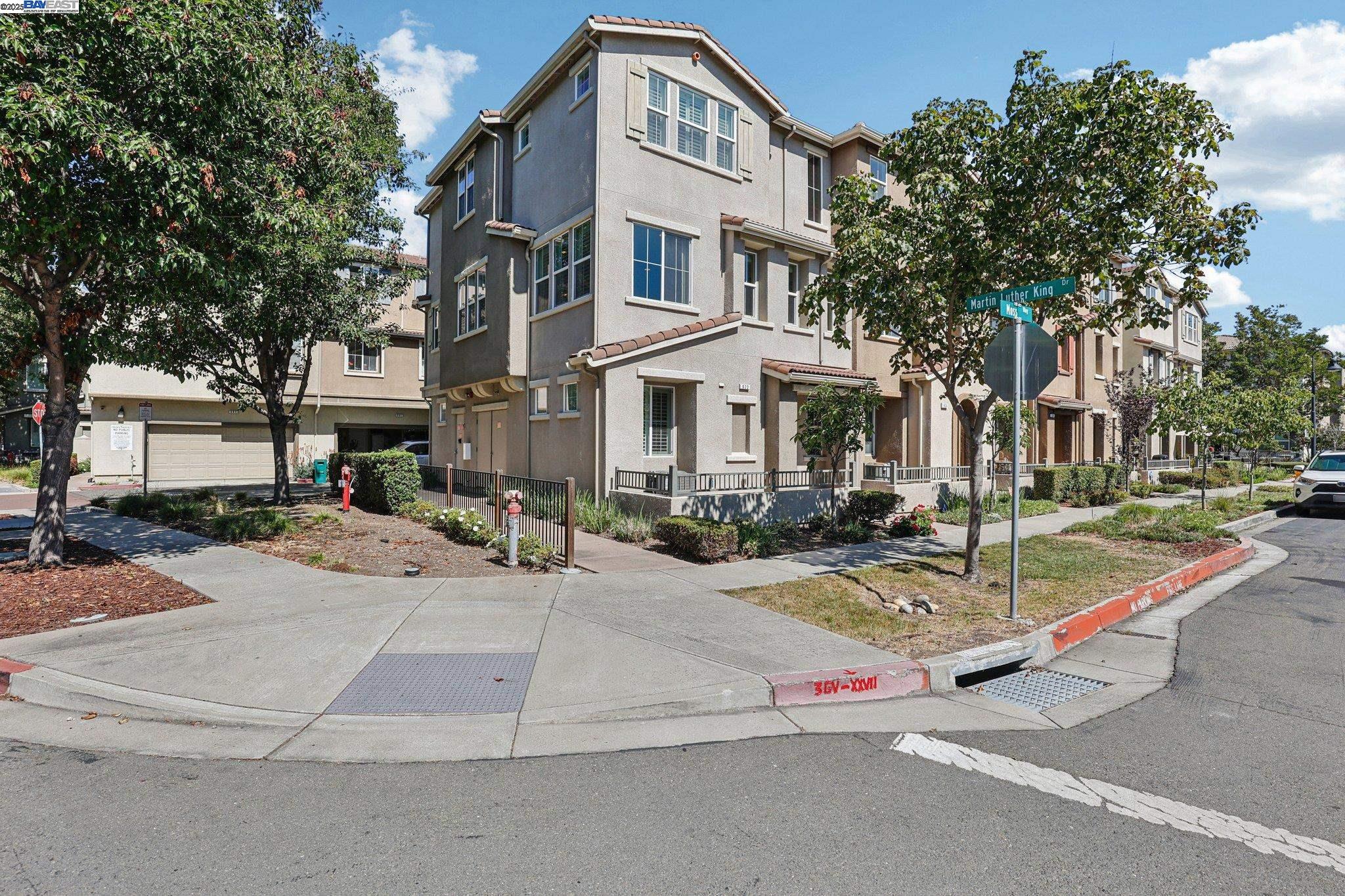 622 Moss Way Hayward, CA 94541 - Photo 2 of 25 front view of house with a street