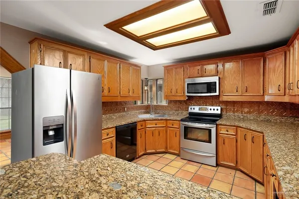 $2,600 | 1606 Terrace Drive, Mission, TX 78572