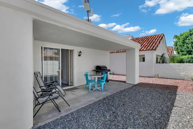 $2,800 | 77576 Calle Las Brisas North, Palm Desert, CA 92211