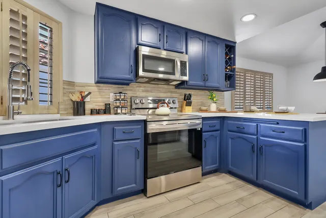 $2,800 | 77576 Calle Las Brisas North, Palm Desert, CA 92211